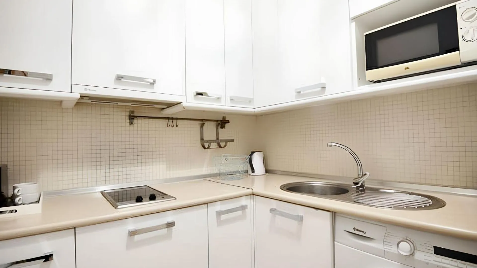 Charming Apartment Malaga 40 M² + Internet 0*,  España